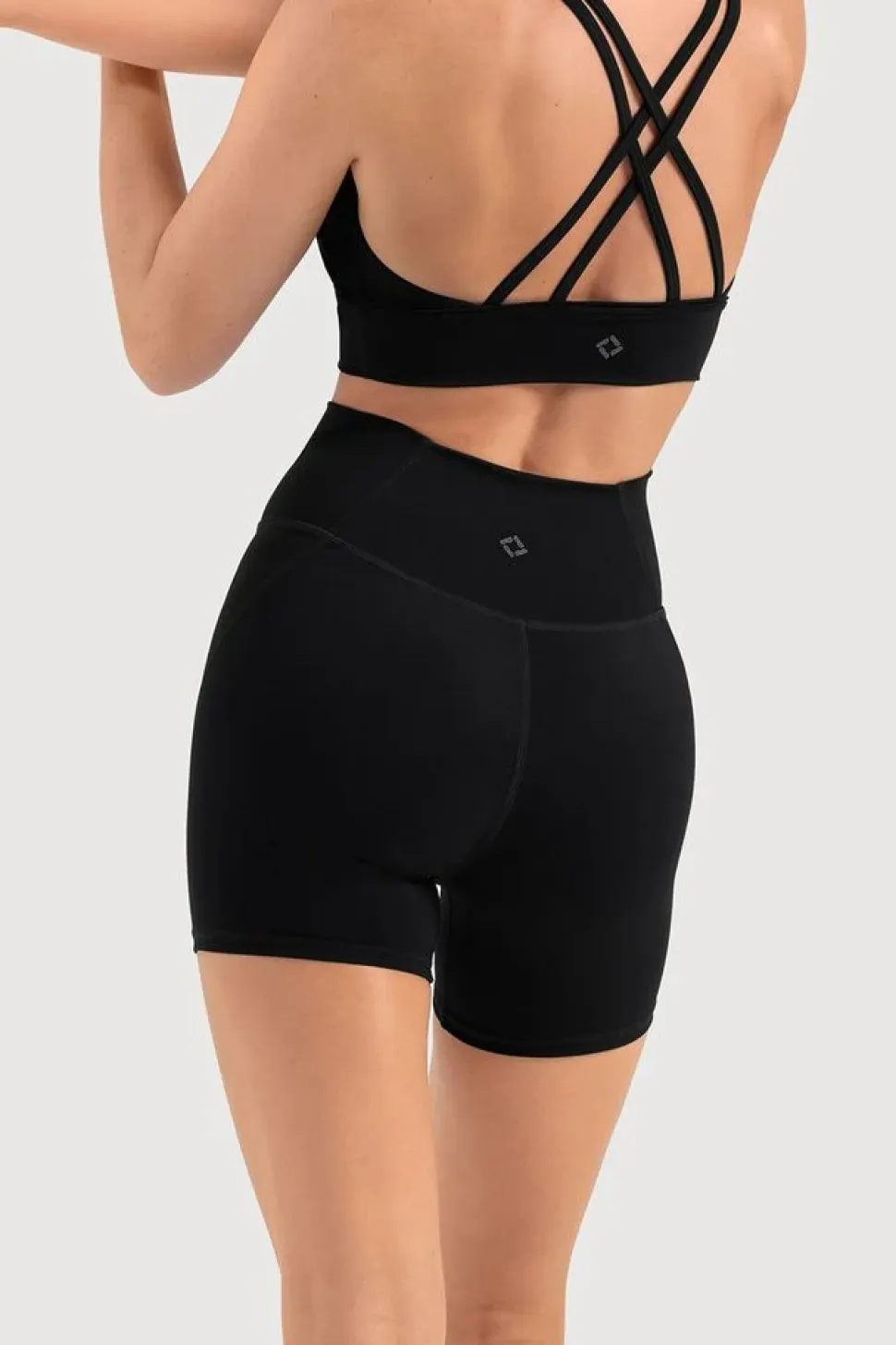 Ladies Apex Elevate 5 Inch Short